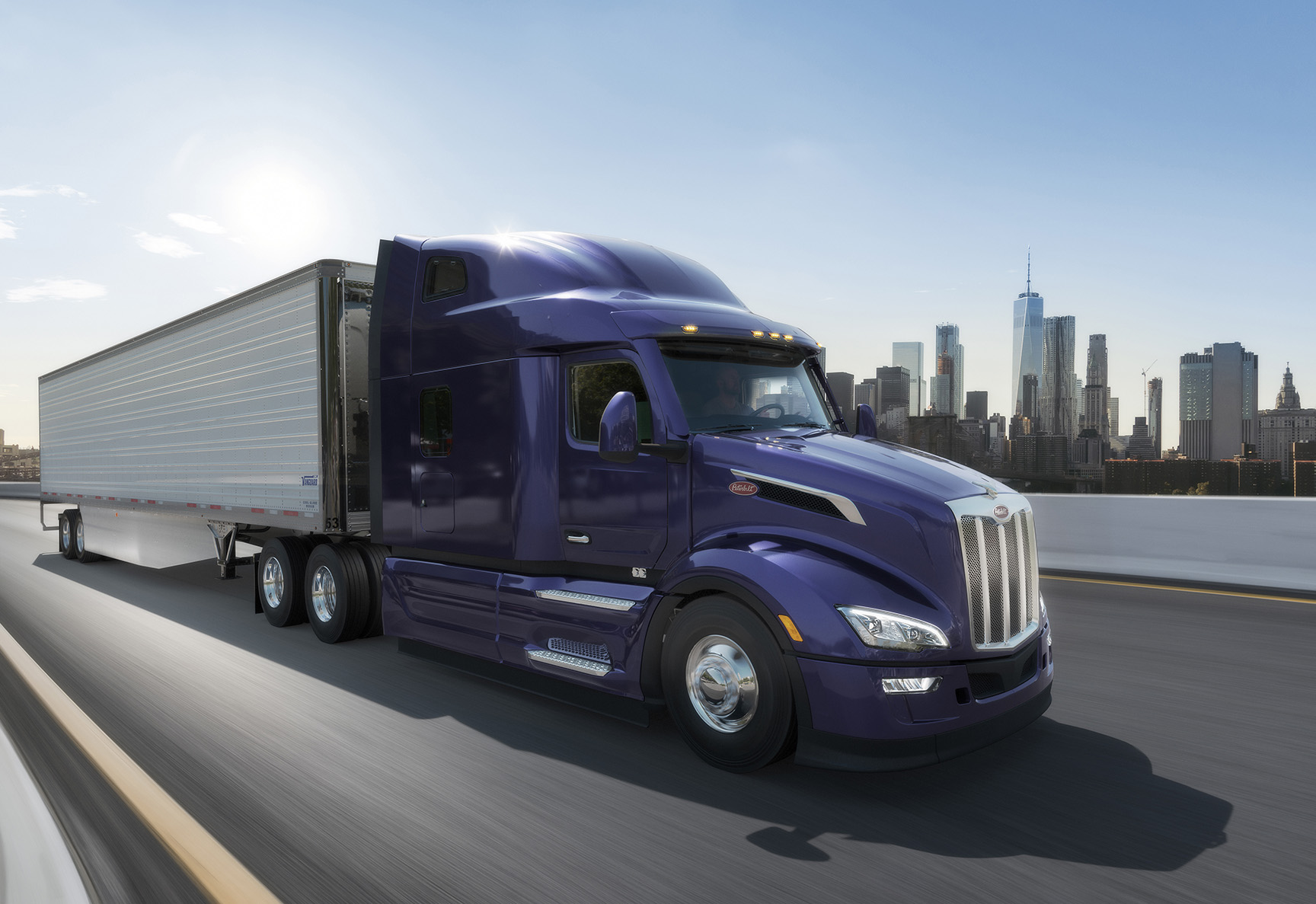 Peterbilt Expands Collision Mitigation Features on the Model 579 - Hero image